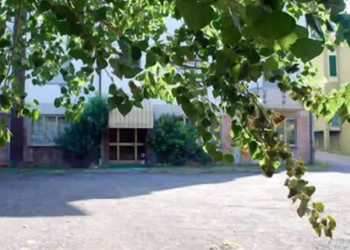 Smeraldo Отель 2*